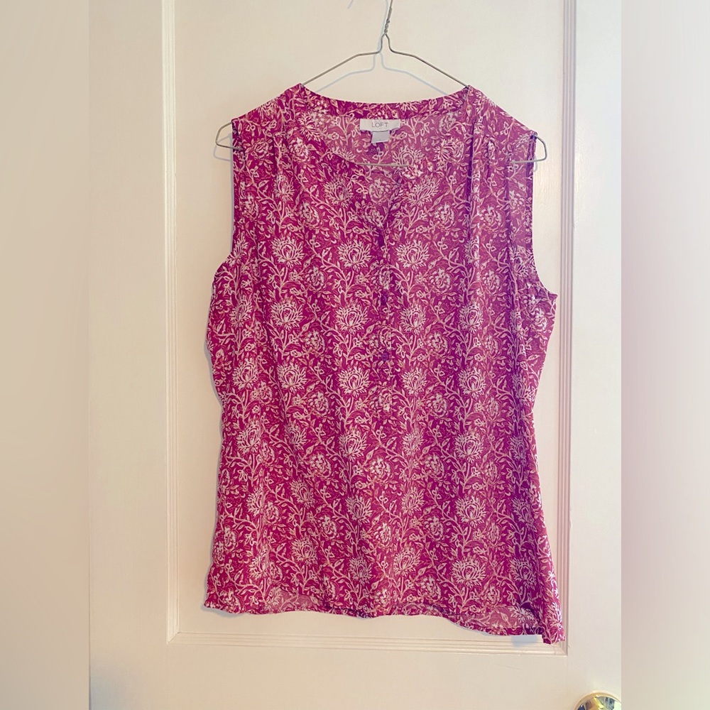 Sleeveless blouse